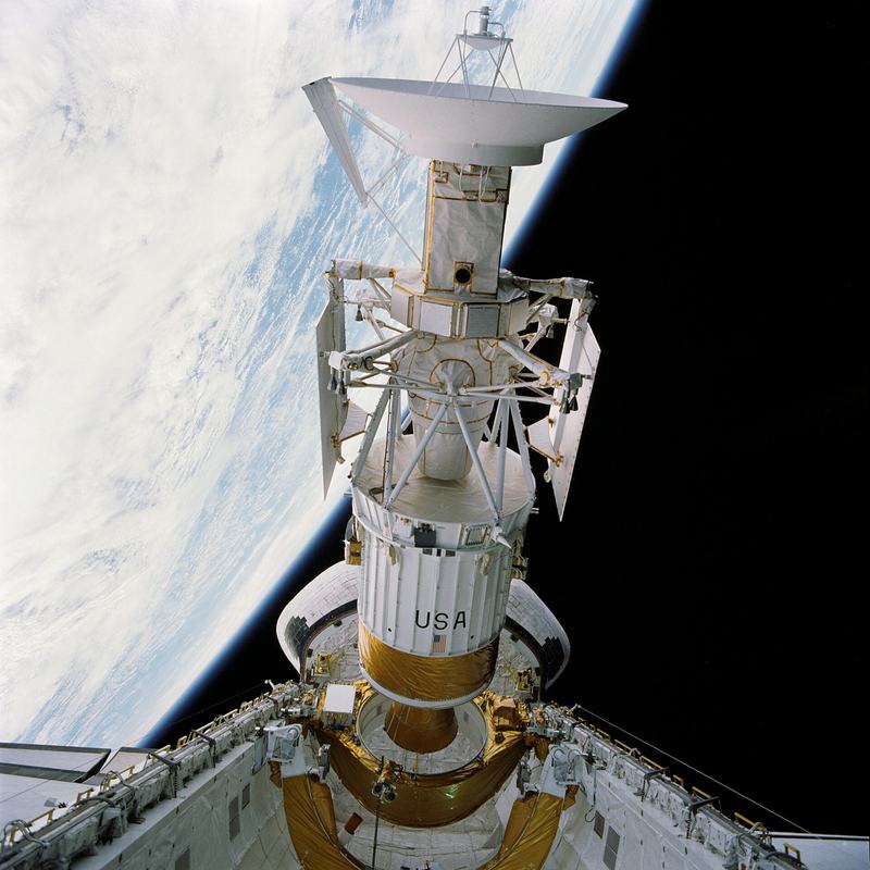 Magellan kosmoseaparaat ja selle Inertiaalne ülemine astme booster juurutades Space Shuttle Atlantisest