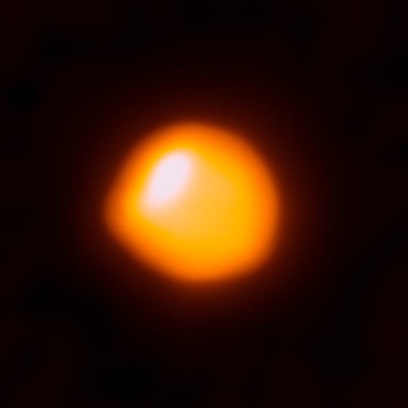 Powierzchnia Betelgeuse sfotografowana przez macierz teleskopów ALMA