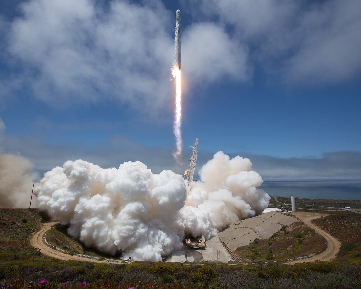 Falcon 9: Raketten designet for å lande selv