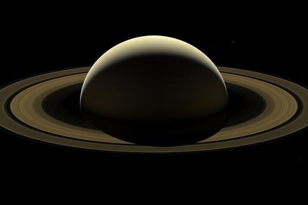 Cassini-Huygens: The Probe That Found Saturn's Rings Are Surprisingly Young