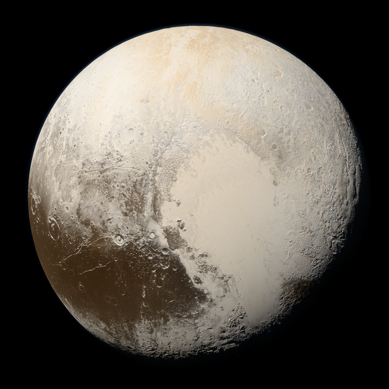 Naturfarget bilde av Pluto tatt av romsonden New Horizons under forbiflyet i 2015