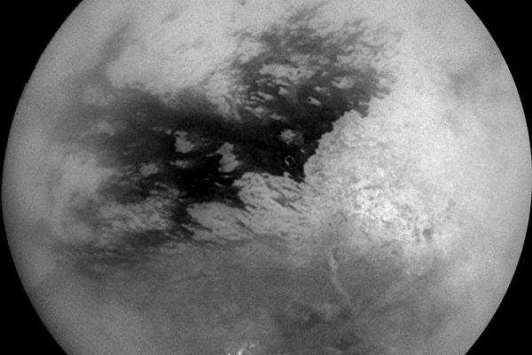 Titan: Kuu, Millel On Mered, Sajud Ja Oma Ilm