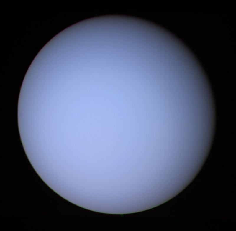 Urano fotografato da Voyager 2 nel 1986