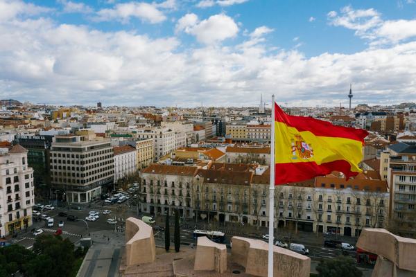 Spain: The Country That Eats Late and Builds for Centuries