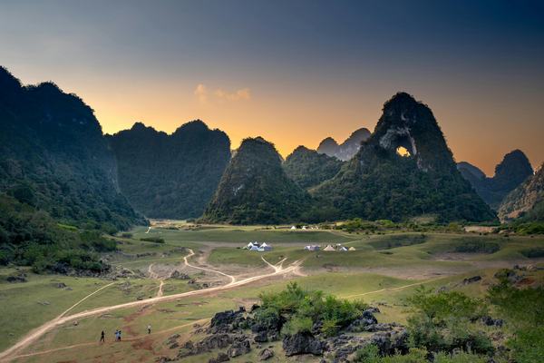 Viet Nam: A Long Country Shaped by Rivers and Coast