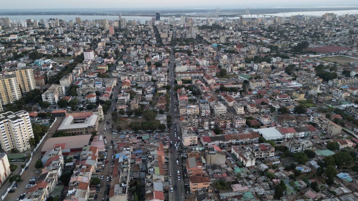 Mozambique: An Indian Ocean Country Shaped by Two Languages and a Long Coast